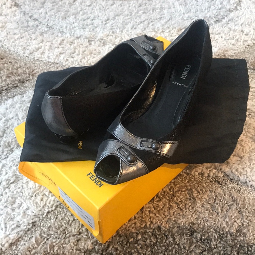 Vintage Fendi kitten heel open. Toe black shoes 39.5 9.5